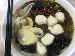 -老滕家过桥米线(金鱼胡同店)