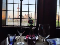 靠窗位-YUE·6·西式融合餐厅(外滩六号店)