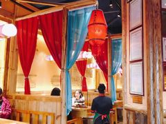 大堂-老滇山寨•云南特色菜•地方菜•民族风情歌舞表演(金碧店)