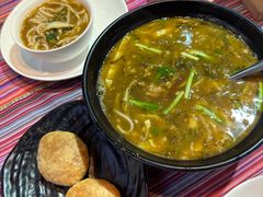 -香巴拉云南餐厅(华莱坞店)