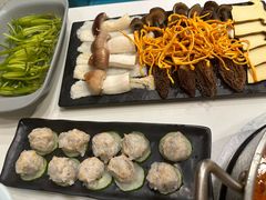 野生菌拼盘-小街猪手(团结湖店)