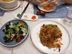 酸萝卜炒粉-南山鲜虾面·活鲜小馆·海味大连菜(南山总店)