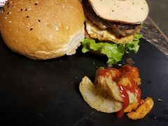 -HIGH FIVE哈福手工汉堡(桂林路店)