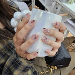 -晨·艺美甲美睫