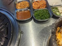 -哈哈碳都·牛肋条无限自助烤肉(台江万达店)