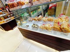 面包甜点陈列柜-上海全国土特产食品商场(淮海中路店)