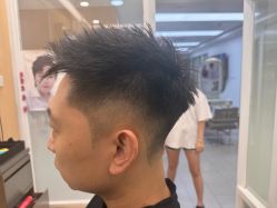 -首脑美发沙龙