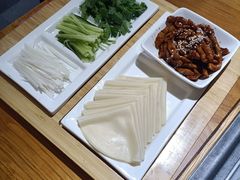 -娜仁图雅蒙古美食村(33小镇店)