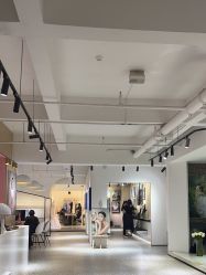 -乐派诗婚纱摄影