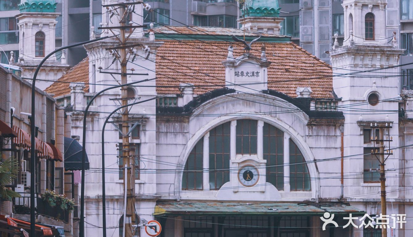已经成为历史的京汉火车站旧址,背后刚好就是武汉地铁1号线