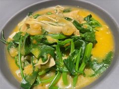 豌豆黄浸豌豆尖-半山腰·云南菜(侨福芳草地店)