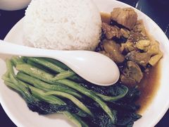 秘制咖喱牛腩筋饭-莅香岛港式餐厅(滨江道店)