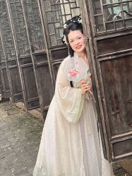 -一揽芳华汉服旗袍体验馆(拙政园店)
