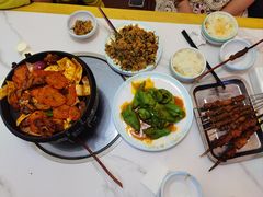 -撒拉人家.酸菜牦牛肉火锅