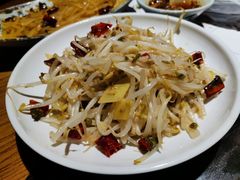 炝炒豆芽-娄三少春饼·烤鸭(合生汇购物中心店)