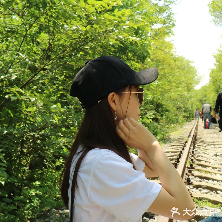 南京的爱情隧道，顾名思义，所以特别推荐情侣一起去游玩