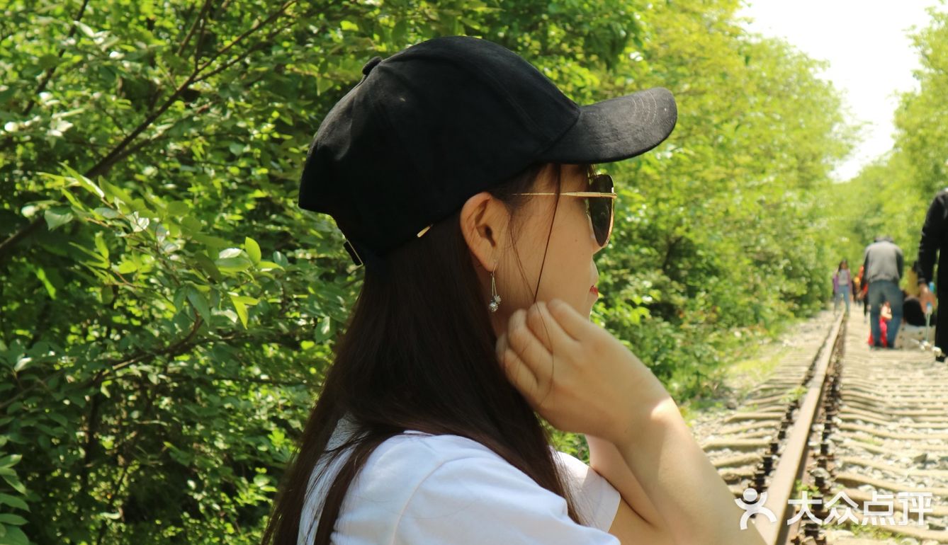 南京的爱情隧道，顾名思义，所以特别推荐情侣一起去游玩