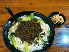 -丽虹云南过桥米线(兴工街店)