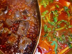 -沸炉重庆老火锅(军事博物馆店)