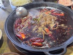 -黄潇洒老火锅(九眼桥宏济巷店)