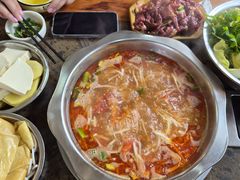 -黄利砖万峰林布依特色酸笋牛肉馆