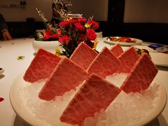 堂灼顶级雪花牛肉-醉辉皇上海之巅(上海中心大厦店)