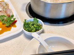 -煲王粤菜餐厅(中侨中心店)