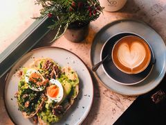 牛油果煮蛋吐司-RAC BAR(安福路店)