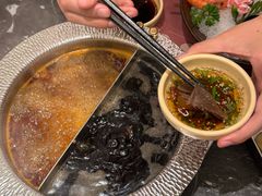 -牛YO寿喜烧·铁板烧和牛火锅自助(市府恒隆店)