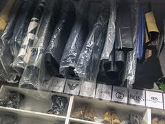 -京伟修鞋洗鞋奢侈品皮具护理店