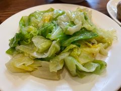 炝拌圆白菜-清真吴记门钉肉饼·喜多利