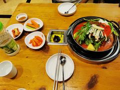 -喇喇排骨火锅·传统韩式脊骨汤(望京西园总店)