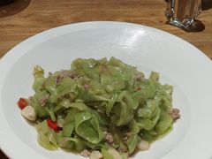-头上红煨盐鸡·非遗院子餐厅