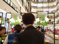 -梅龙镇广场