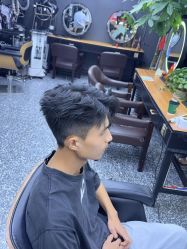 -藤野造型专业烫染接发