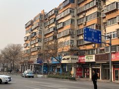 -亮亮面馆(经六路店)