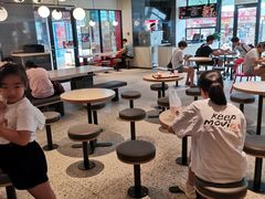 大堂-肯德基(叠彩店)