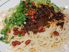麻辣牛肉拌面-老周哥旮旯面馆(远大店)