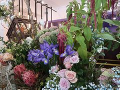 -FLOVIE FLORIST CAFE