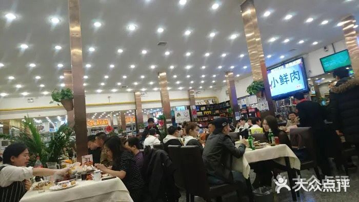 簋街仔仔小龙虾(总店)大堂图片