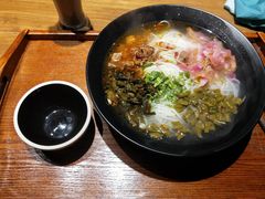 -八月美食小馆(银泰城总店)