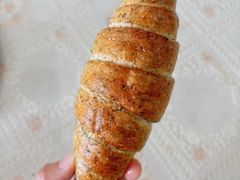 黑松露海盐面包-floury