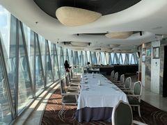 -广州塔卢特斯法国旋转餐厅