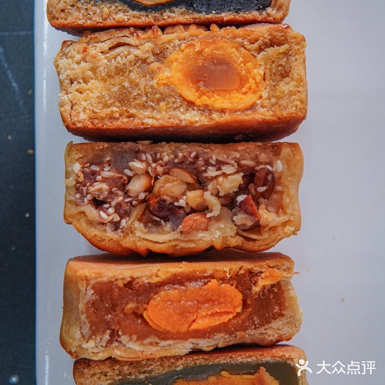 三亚美食丨老字号月饼去!斑斓月饼绝了!