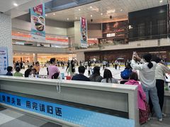 -冰纷万象滑冰场(深圳万象城店)