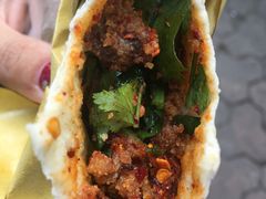 -曾笼笼牛肉饼