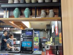 -亮亮面馆(经六路店)