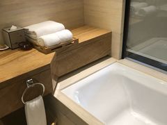 -广州汇华希尔顿逸林酒店