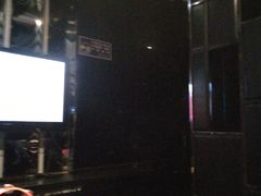 -蓝尊量贩(黄河路店)
