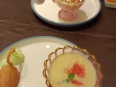 杨枝甘露天鹅酥-杭州西湖柳莺里酒店·闻莺厅